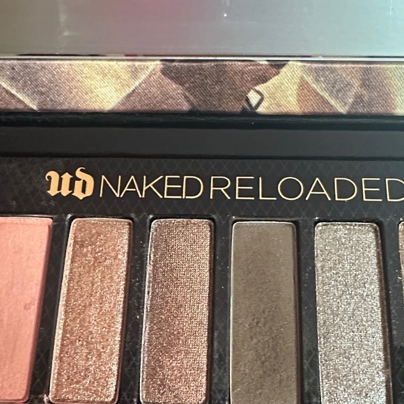 Urban Decay Naked Reloaded Palette with Gold and Brown Hues - Picture 9 of 9